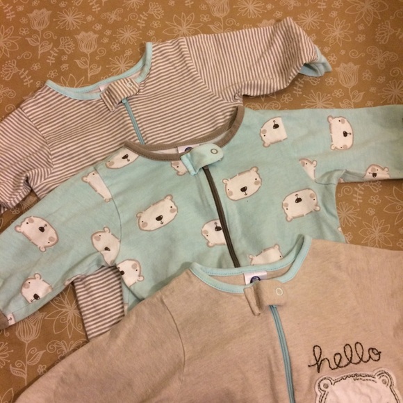 [gerber] bundle of Six footies bodysuit 6-9M - Picture 3 of 8